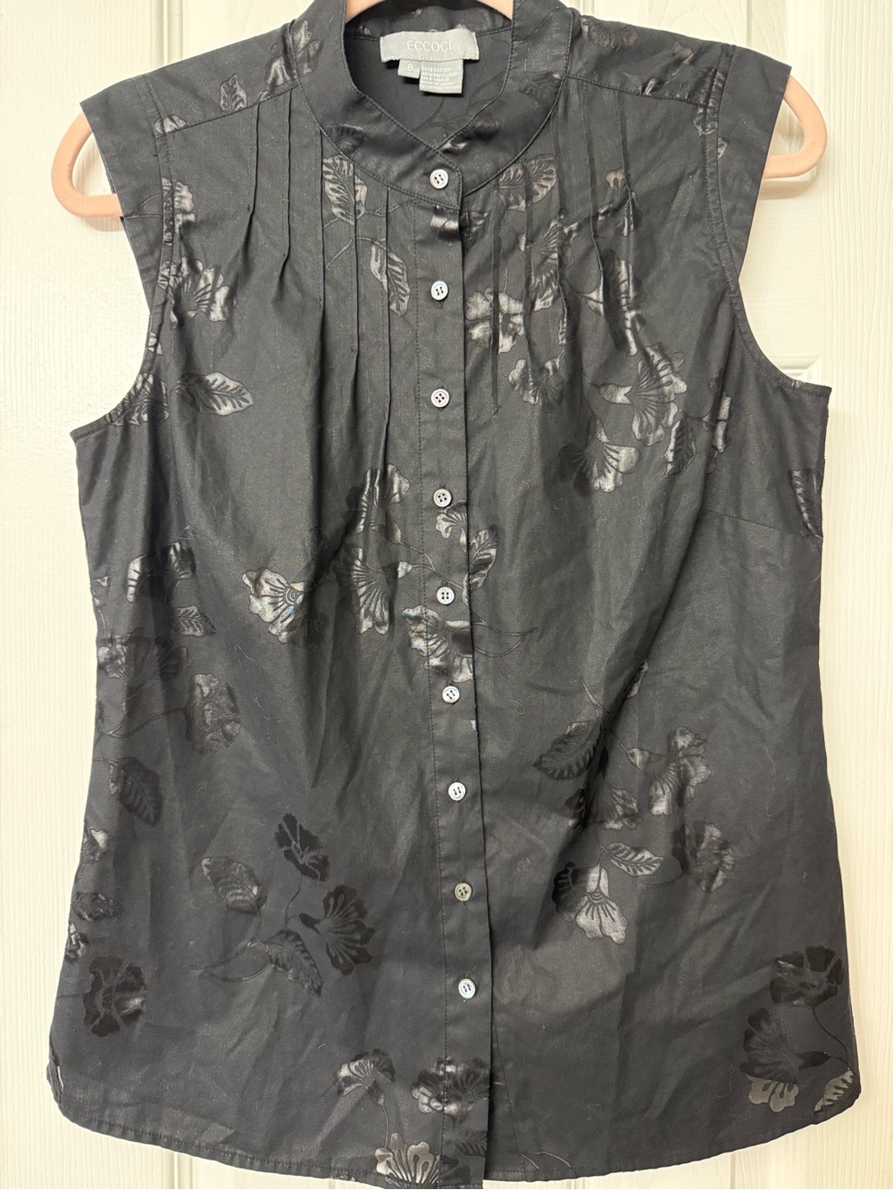 Eccoci gorgeous top. Matte black with sheer black flowers